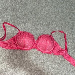 Pink la vie en rose push up bra